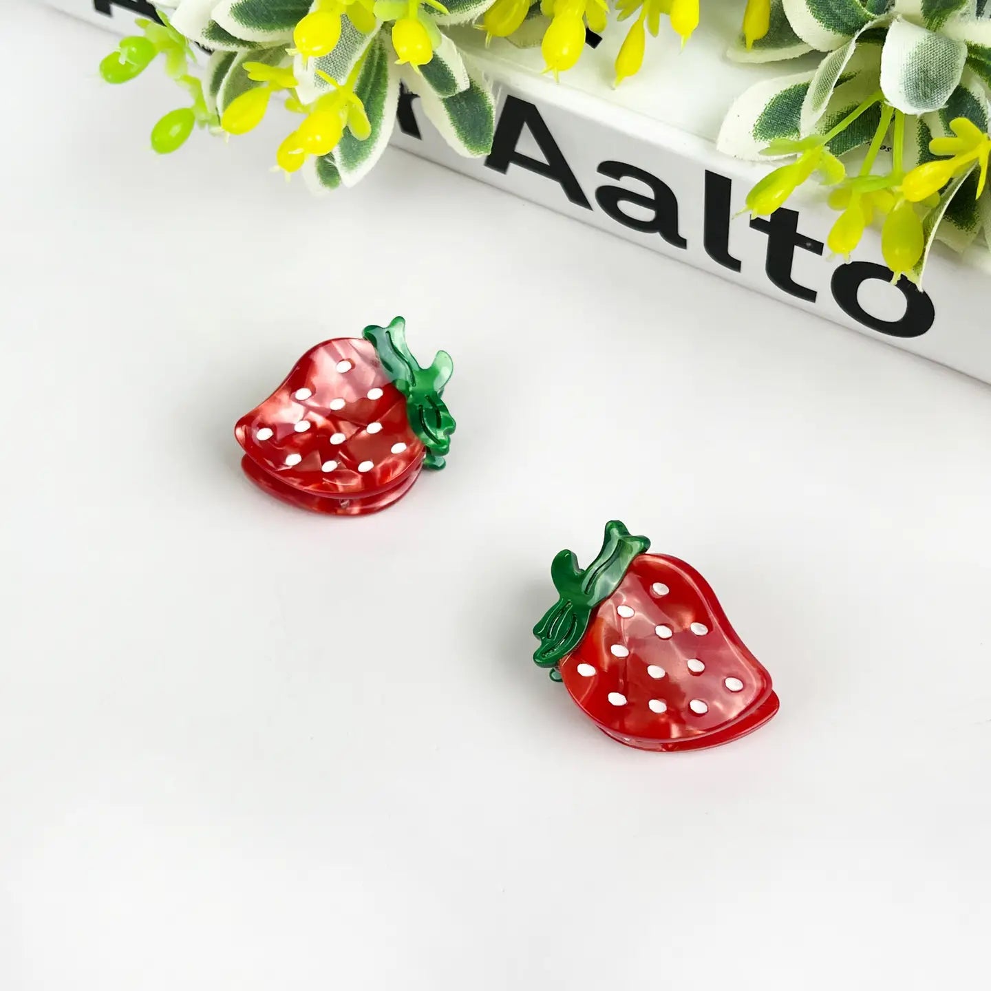 2PCS Strawberry Mini Hair Clip