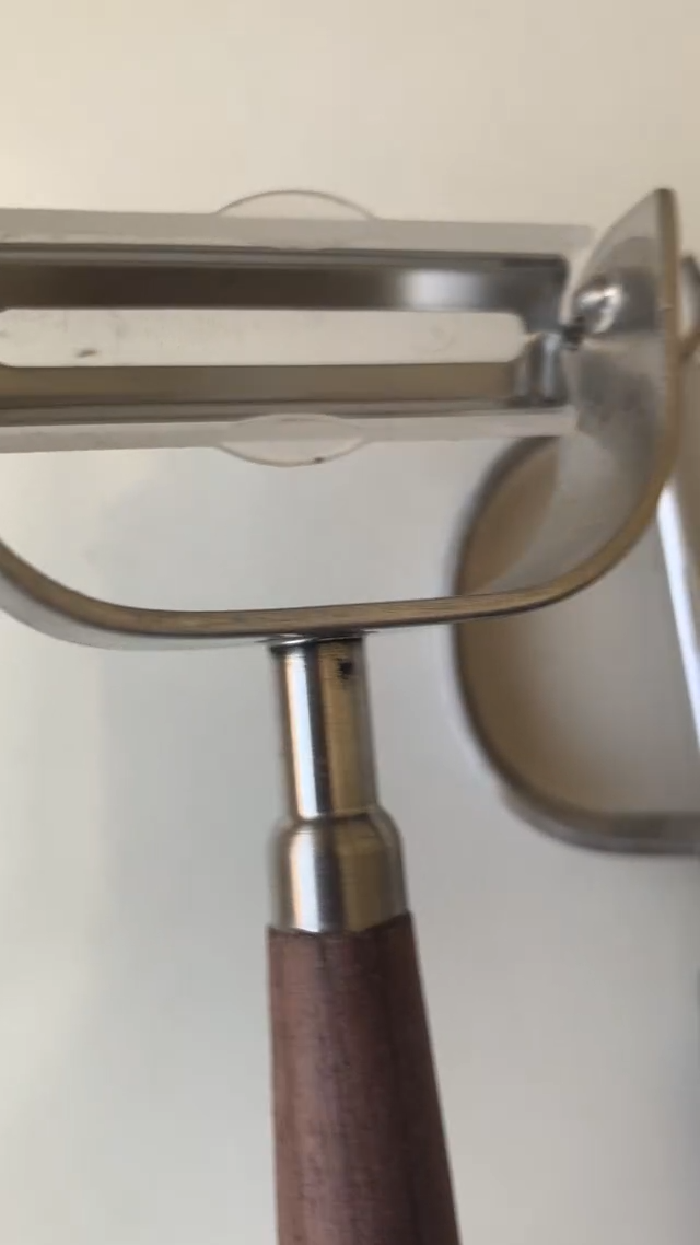 Vegetable and Fruit Peeler Wood & Stainless Steel U-Shaped